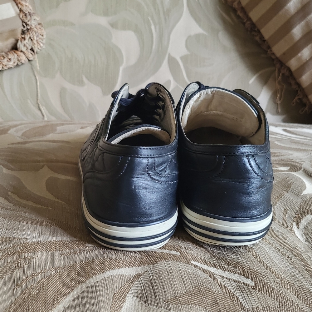 Chanel black quilted leather cc low top sneakers - Picture 6 of 8